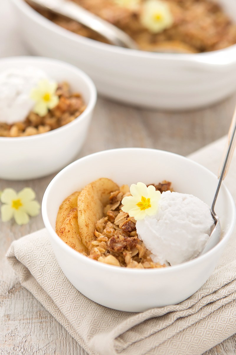 Crumble di mele light – vegan senza burro senza zucchero raffinato senza glutine