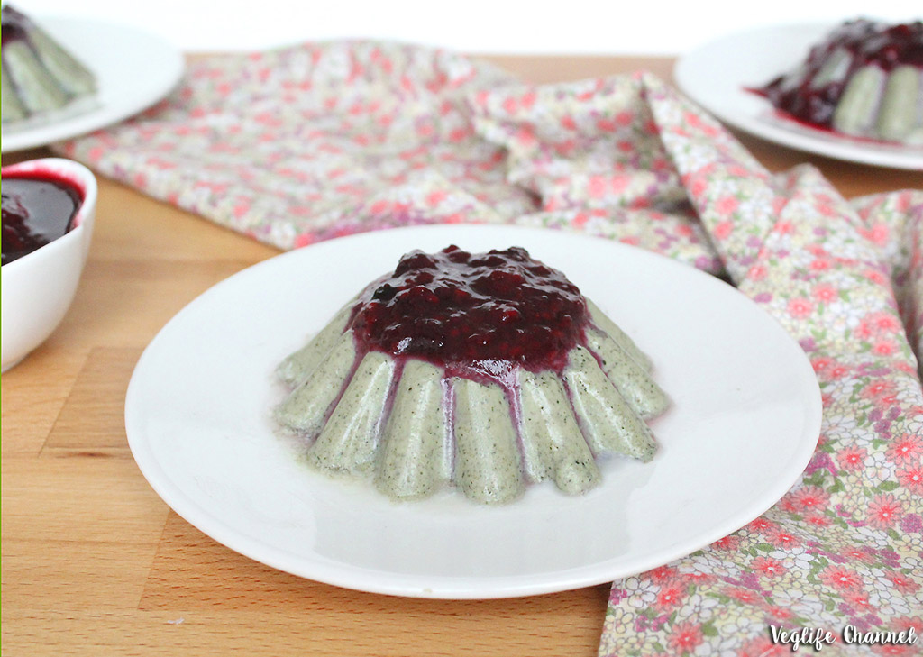Panna cotta vegan alla spirulina