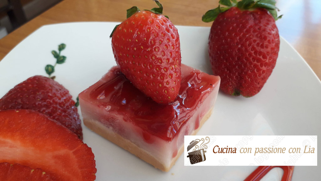 Budino cake alle fragole