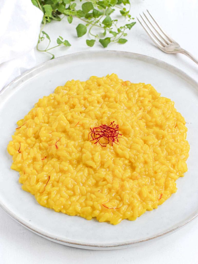 Risotto allo zafferano cremoso senza burro