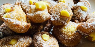 Frittelle di carnevale ripiene di crema pasticcera