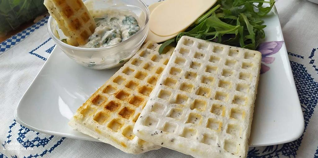 Waffle salati ai semi di chia gluten free