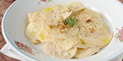 Corzetti con salsa di noci