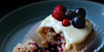 Muffin alla vaniglia con frutti di bosco