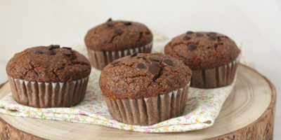 Muffins con farina integrale di grano saraceno e gocce di cioccolato (vegan senza glutine)