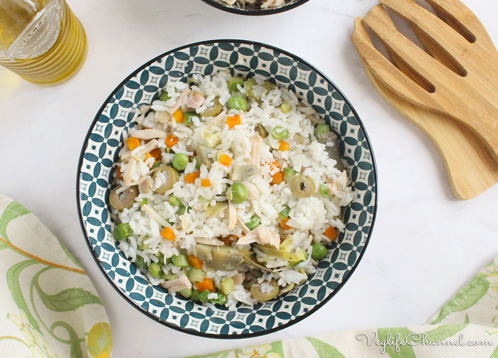 Insalata di riso con verdure e “tonno” vegan (senza glutine)