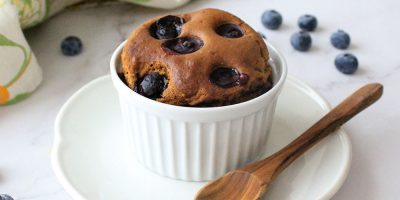 Tortino ai mirtilli in tazza (vegan, senza glutine)