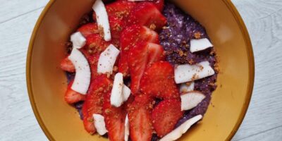 Blueberry quinoa porridge